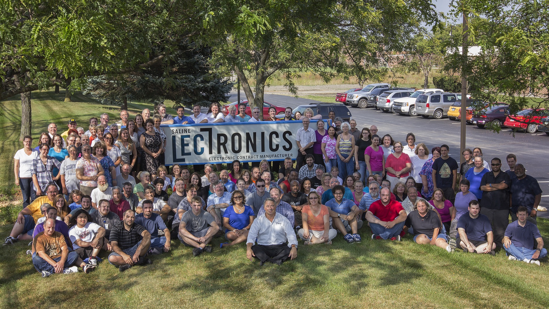 Saline Lectronics Group Photo