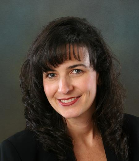 Debbie Carboni, Kyzen Global Product Line Manager, Electronics, has been chosen to receive the Excellence in Leadership Award from the Surface Mount Technology Association (SMTA)