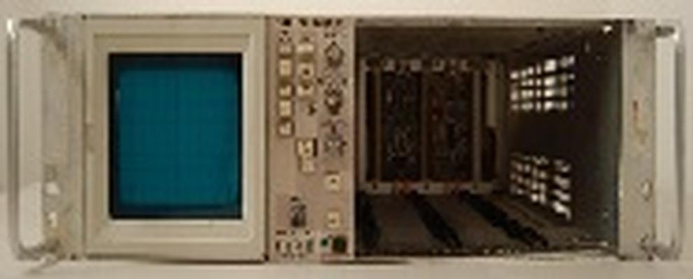 Tektronix R7613